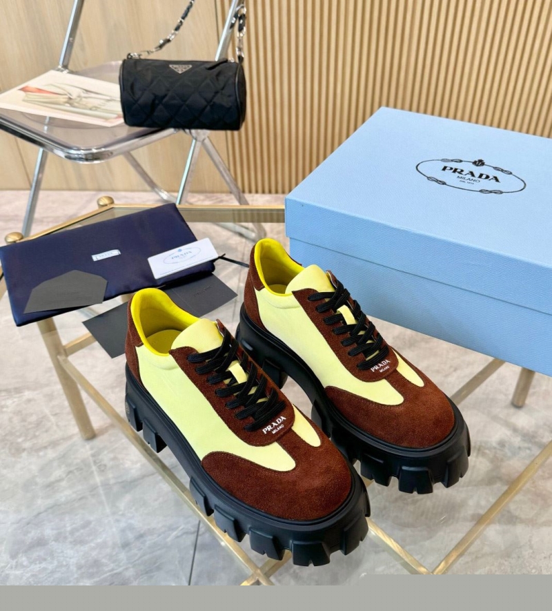 Pra*a casual shoes